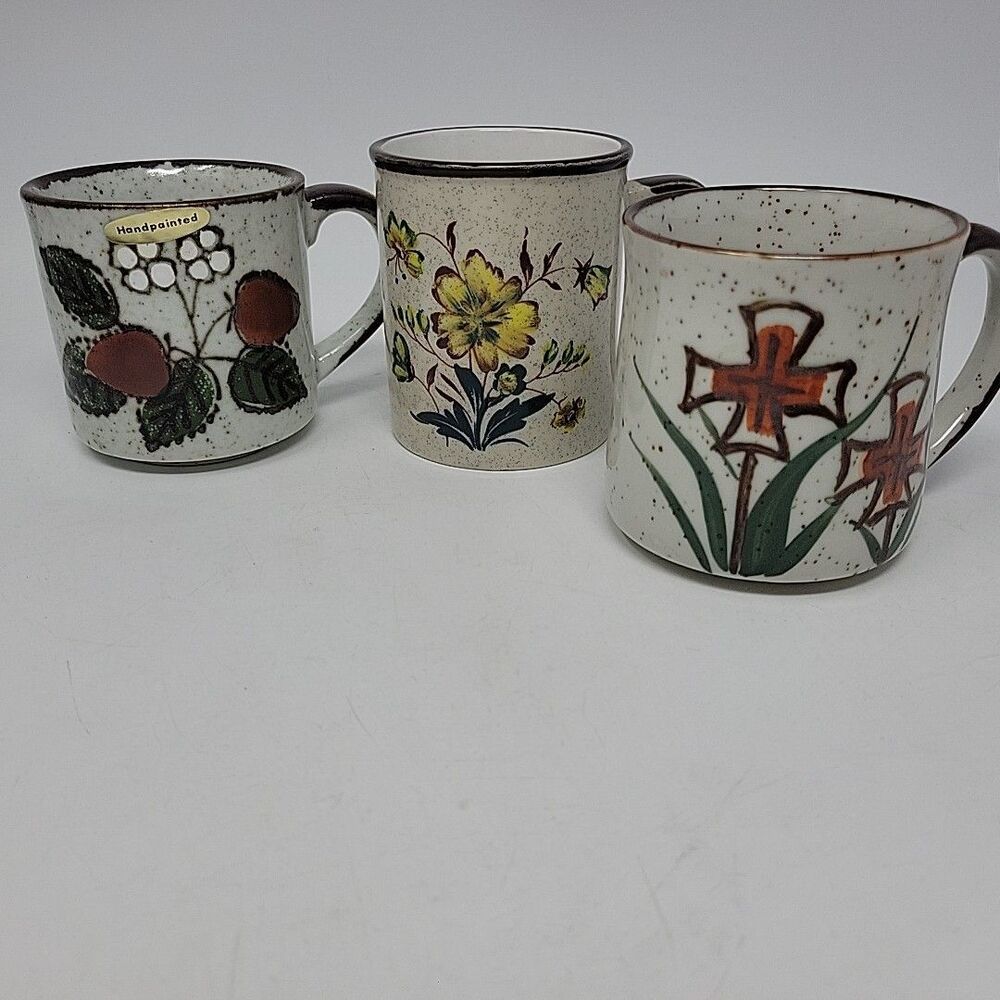 Vintage Otagiri/Raj Strawberry Brown White Mug Cup 10 oz Ceramic Japan Set of 3